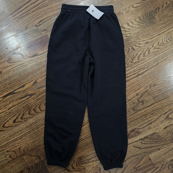 NWT Nike Kids Black Sweatpants with Gold Logo Size Large - Picture 3 of 7